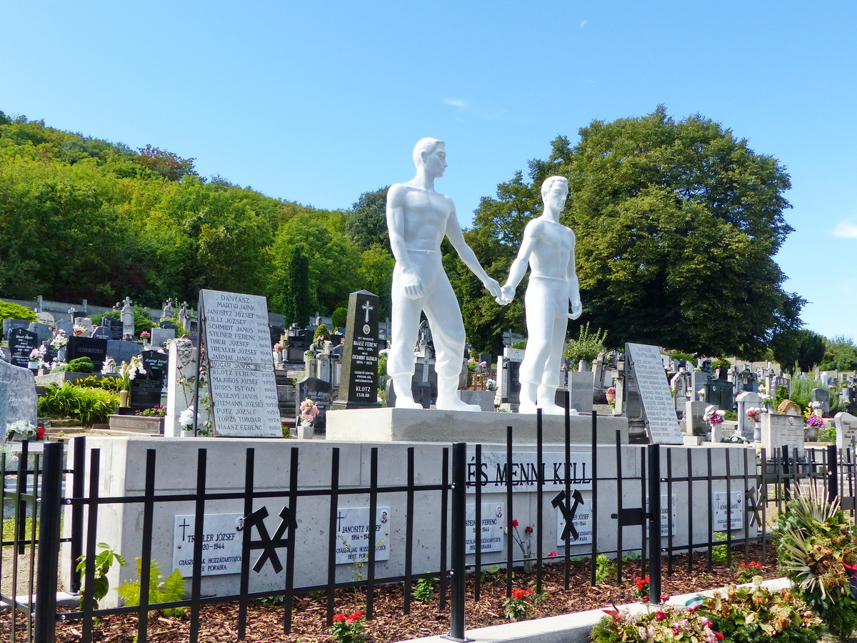 Bányászemlékmű a csolnoki temetőben