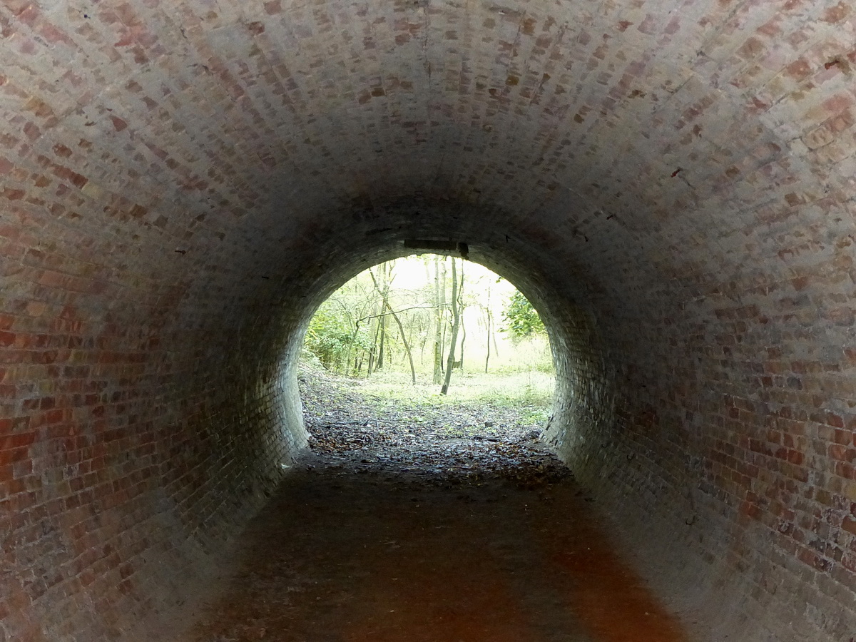 Nincs semmi látnivaló a táróban, de itt egy igazi szénbánya-táróban járhatunk