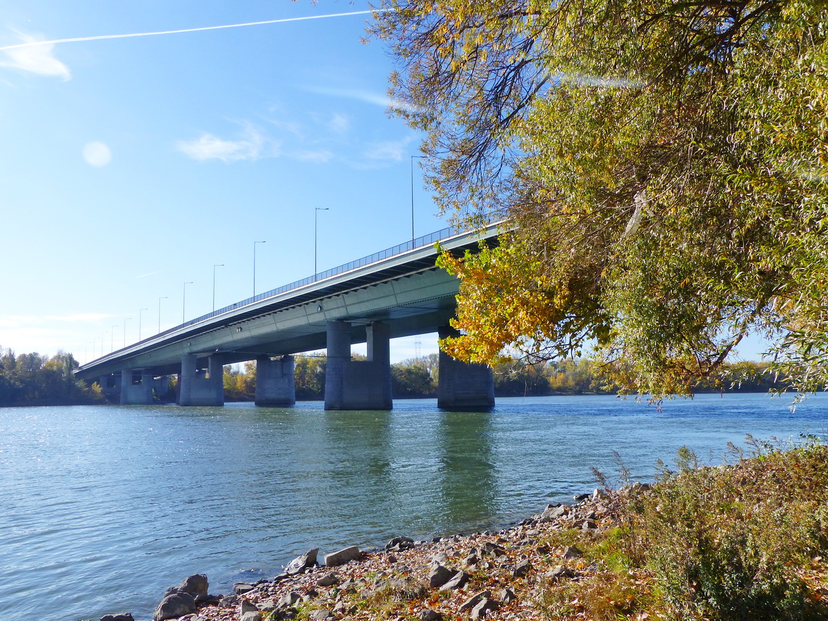 Feltűntek előttem az M0 autópálya hídjai