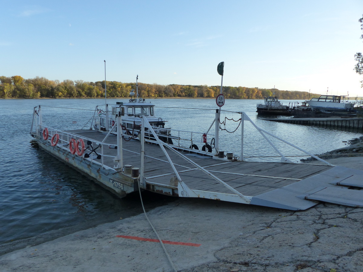 A kompkikötőben ért utol az alkonyat