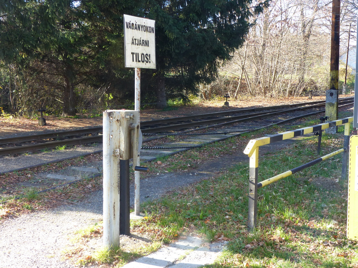 A sorompó kézi tekerője...