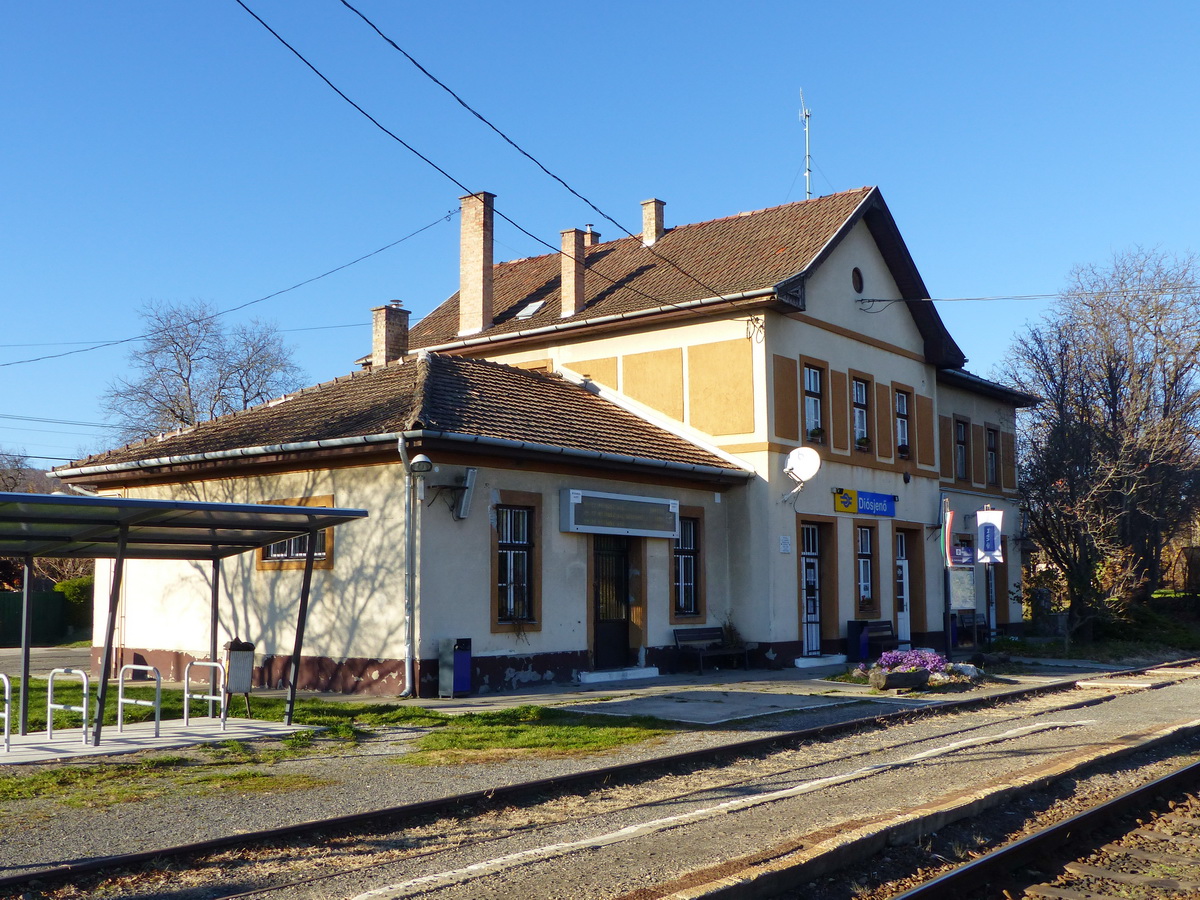 Diósjenő vasútállomása a túrám végpontja