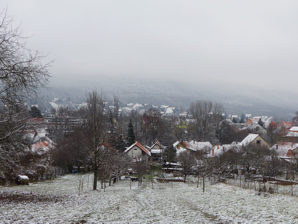 Letekintés Pilisszentkeresztre a letérésnél