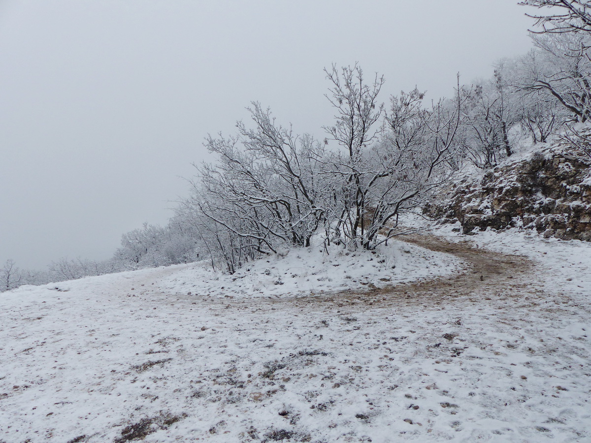 Az egyik szerpentinkanyar a sok közül