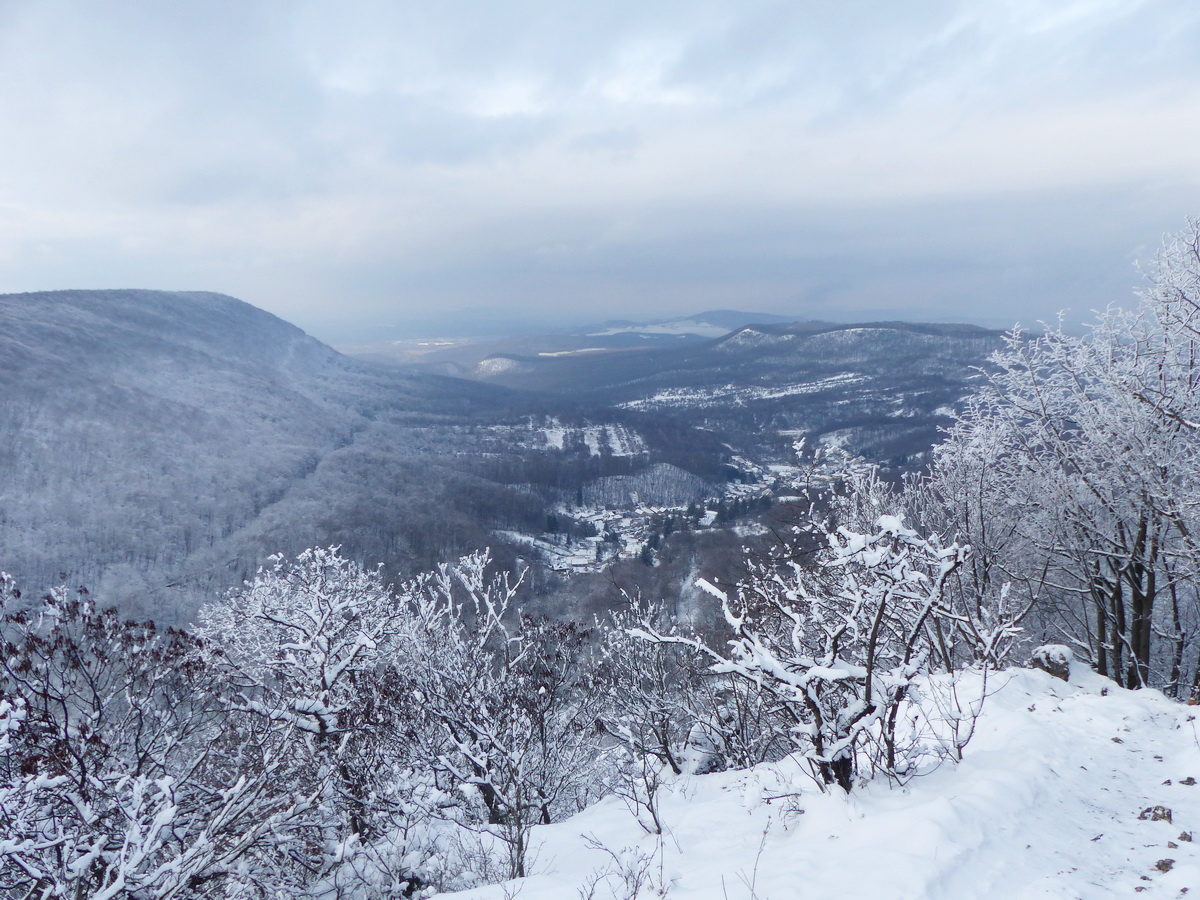 Letekintés Pilisszentlélek völgyébe