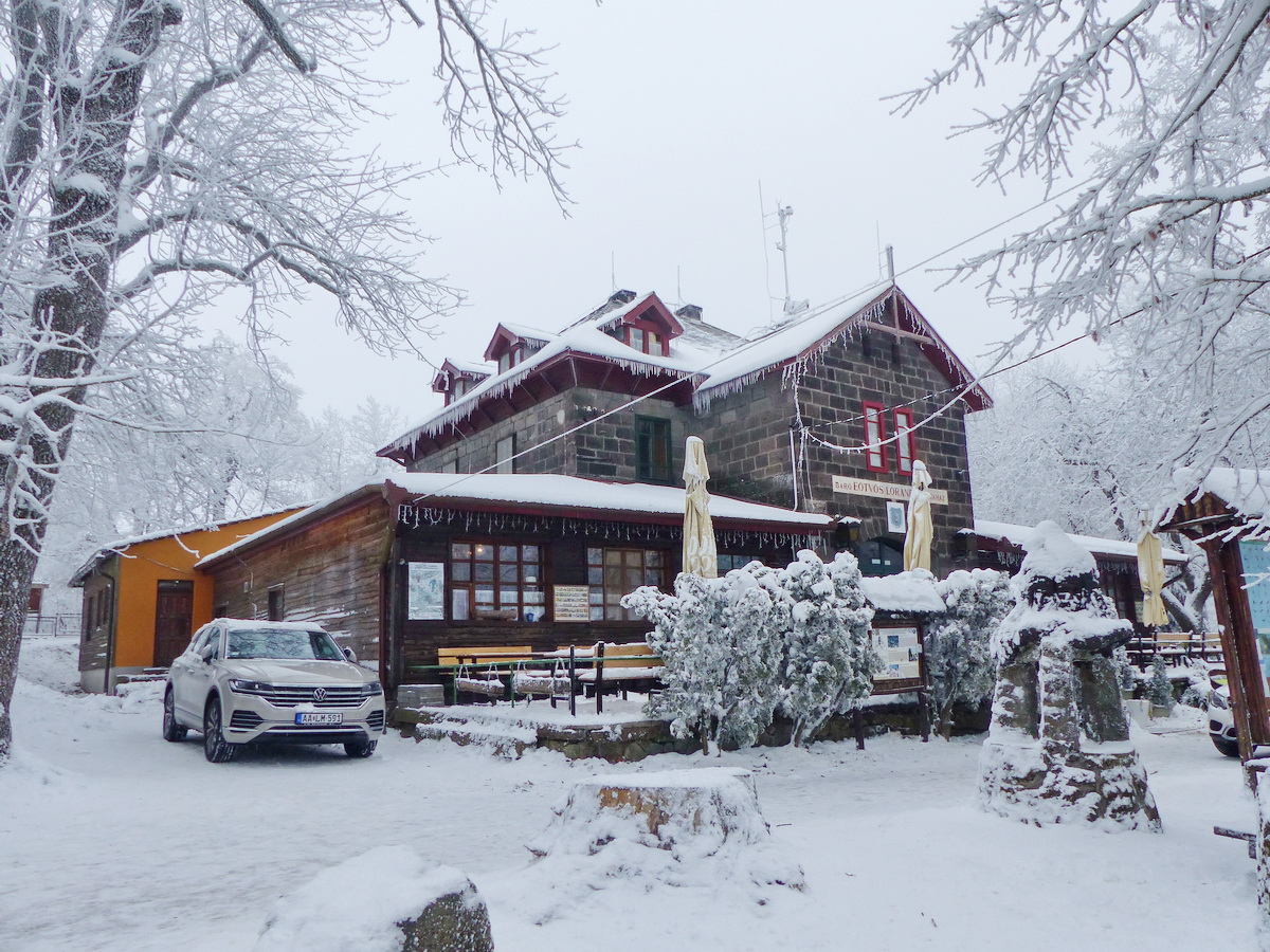 A dobogókői turistaház
