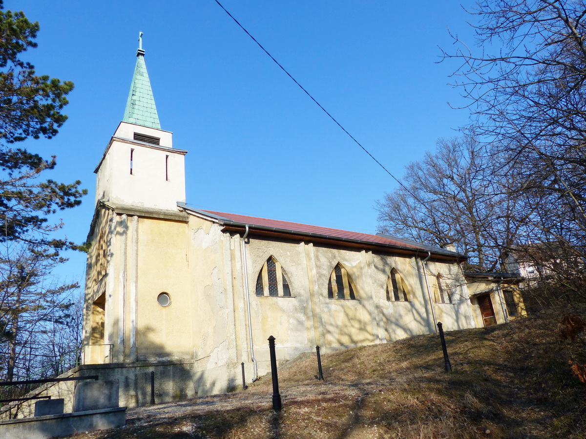 A csolnoki Szent Borbála templom