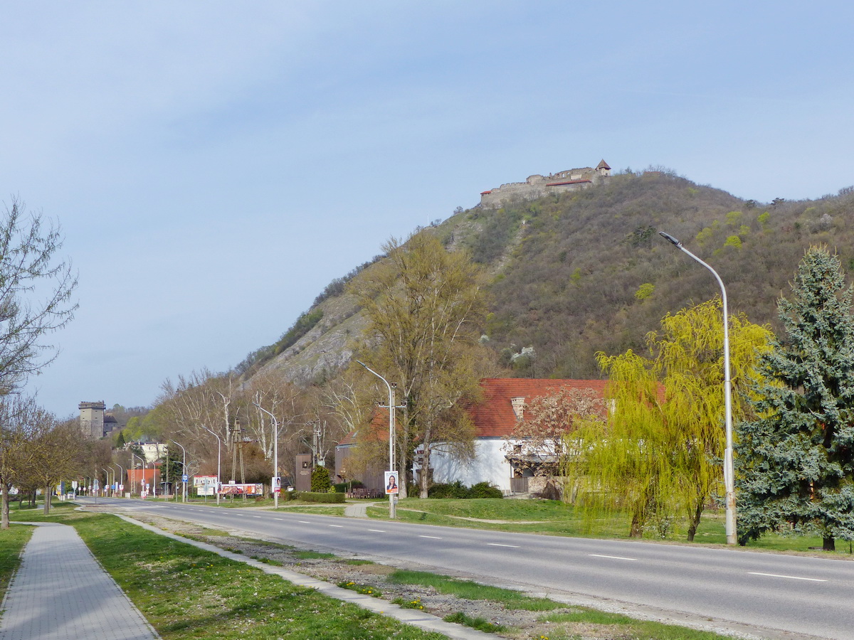 Kilátás a Várhegyre