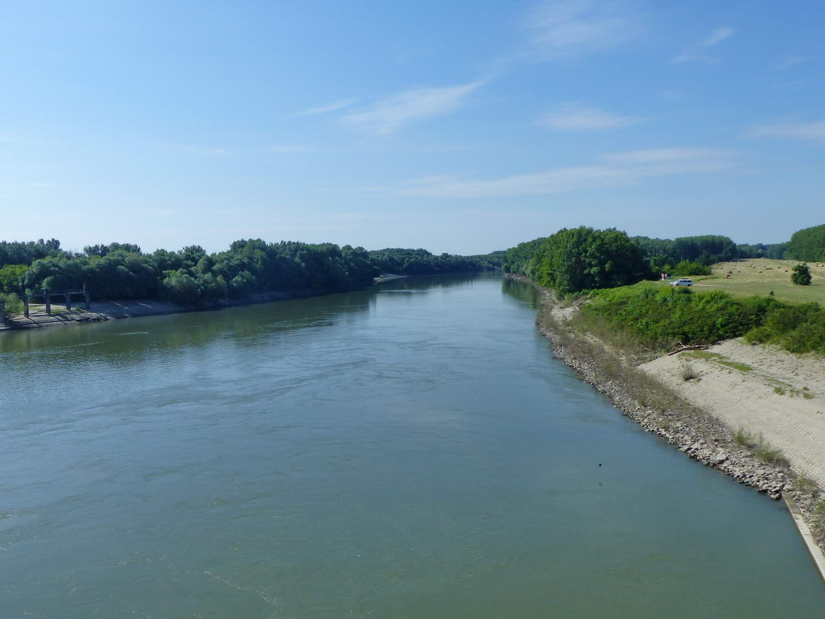 Kilátás a Tiszára az erőműtől