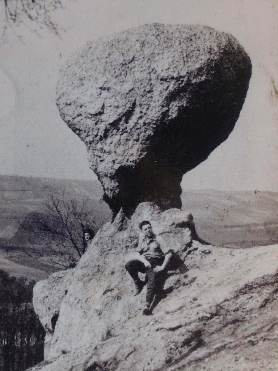 A Gomba-szikla egy régi fényképen...