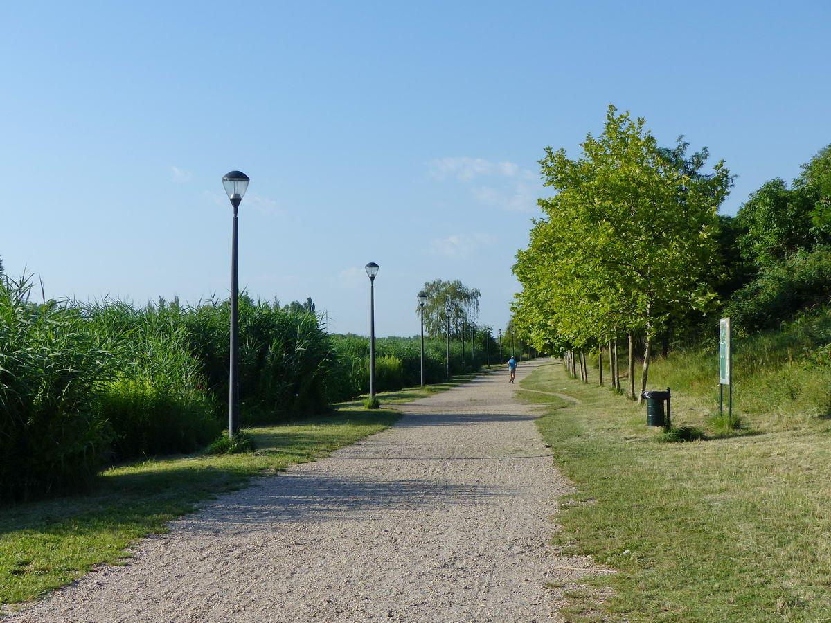 Végigtekertem a hosszú sétányon