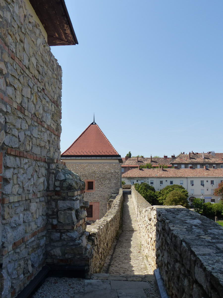 Így néz ki a várfal az északnyugati oldalon