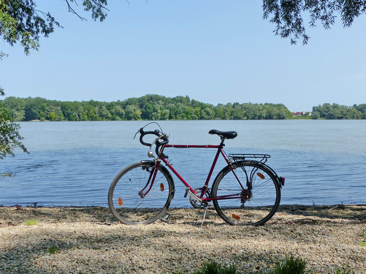 A Duna látképe kerékpárral
