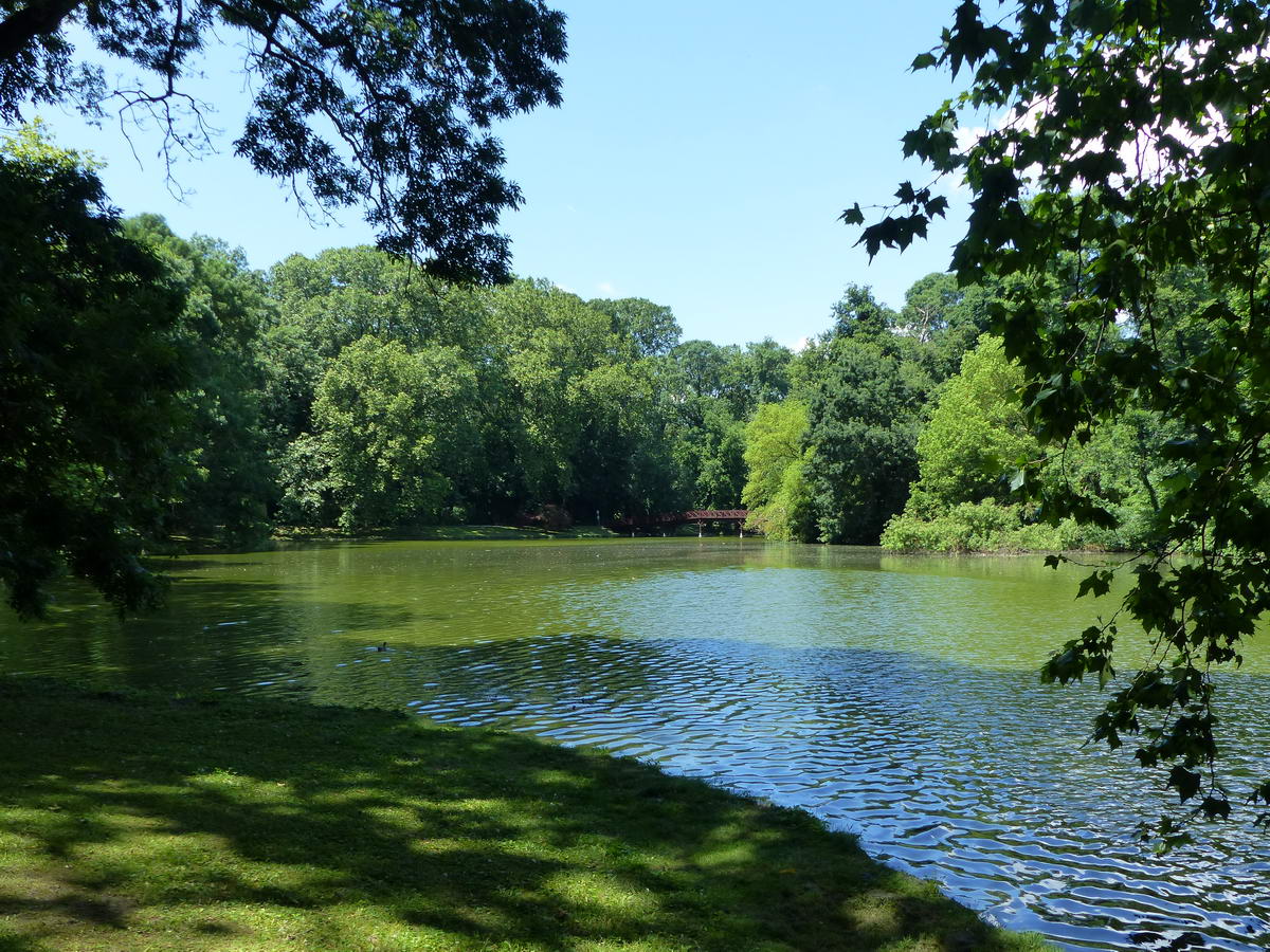 Lesétáltam a tópartra is