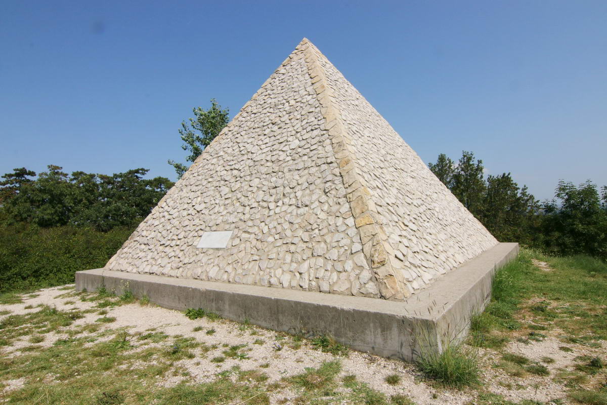 A piramis közelről