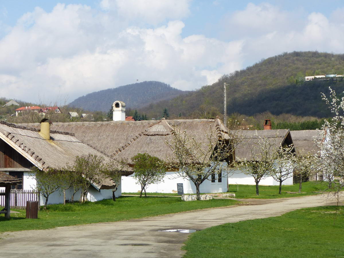 Kisalföldi falu