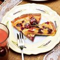 Cseresznyés clafoutis linzer ágyon