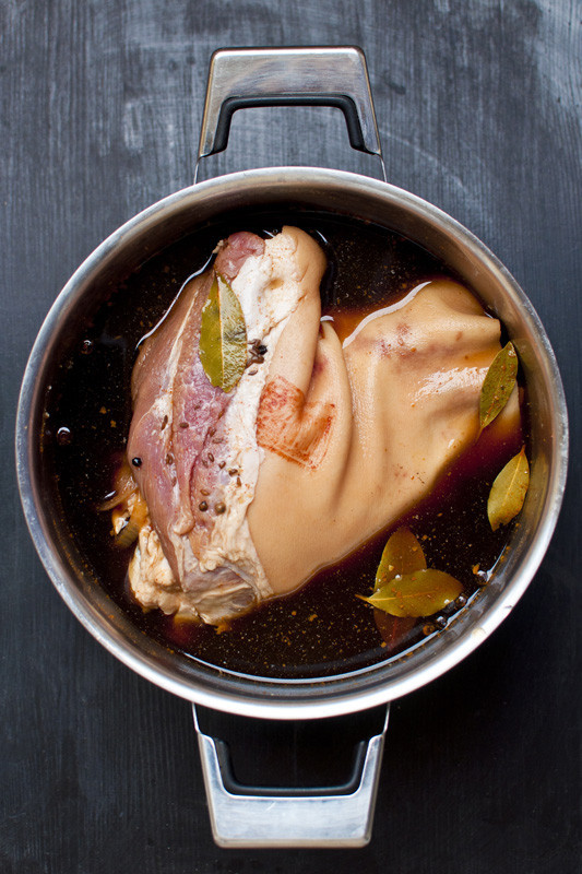 mucha konyv soros105