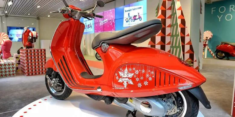 1316525vespa-946-edisi-merah-khusus-1780x390.png