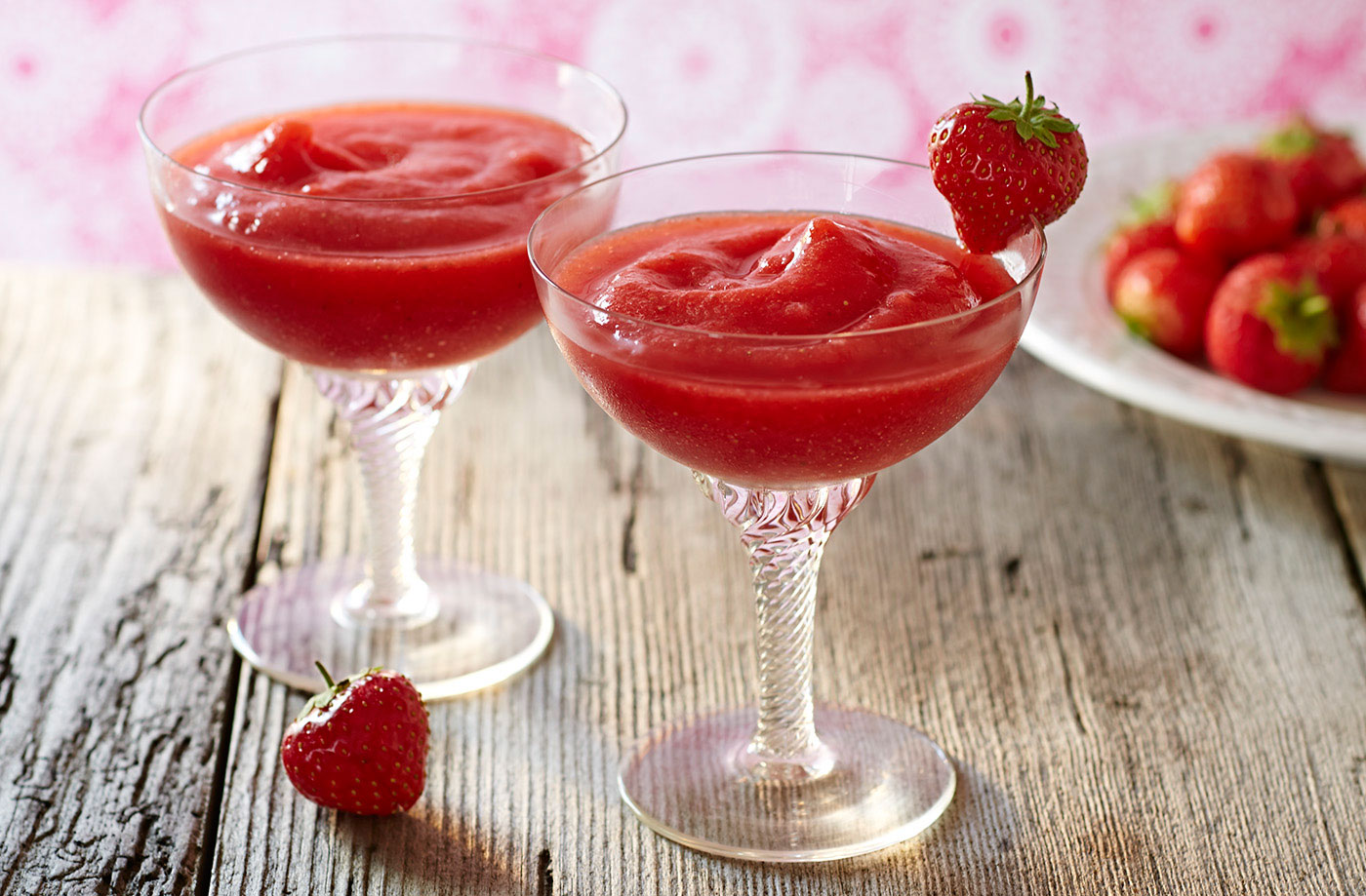 164-frozenstrawberrydaiquiris-lh.jpg