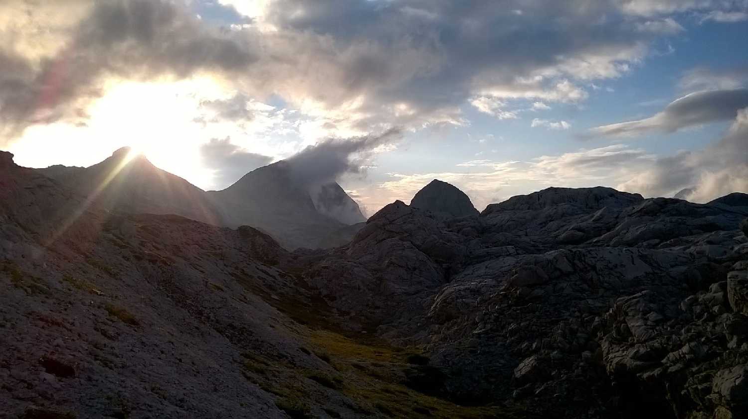 Ny-ra tekintve a Sart és a Blasic felé (Szabó Joci képe)