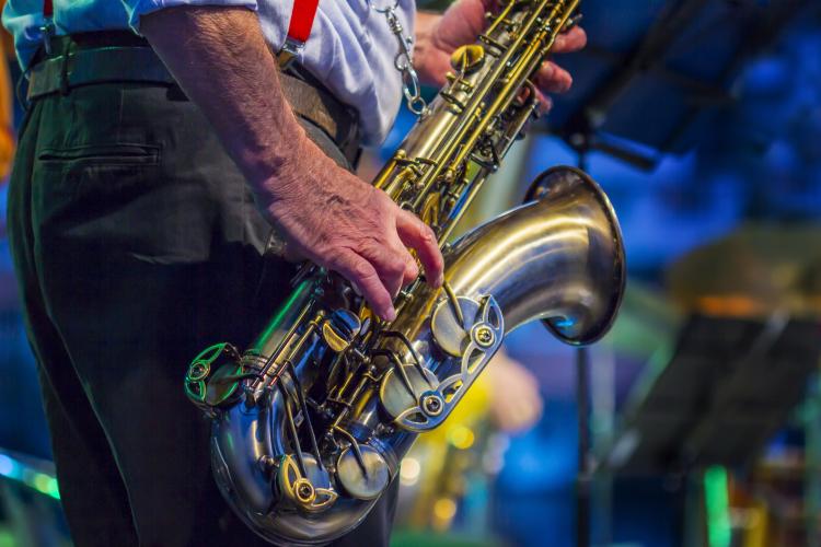 saxophone-player.jpg