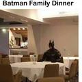 Vasárnapi családi ebéd Batman-nél :(