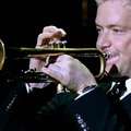 Grammy-díjas trombita művész és zeneszerző ad koncertet Budapesten