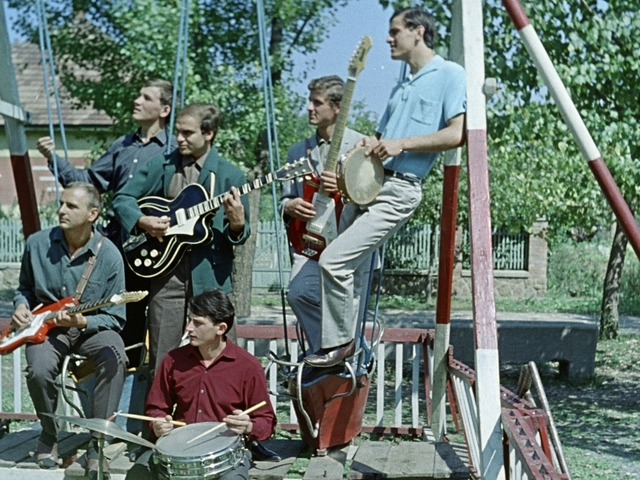 A rock and roll forradalom után – Korszakok 1957–1992 között a globális és a magyar populáris zenében