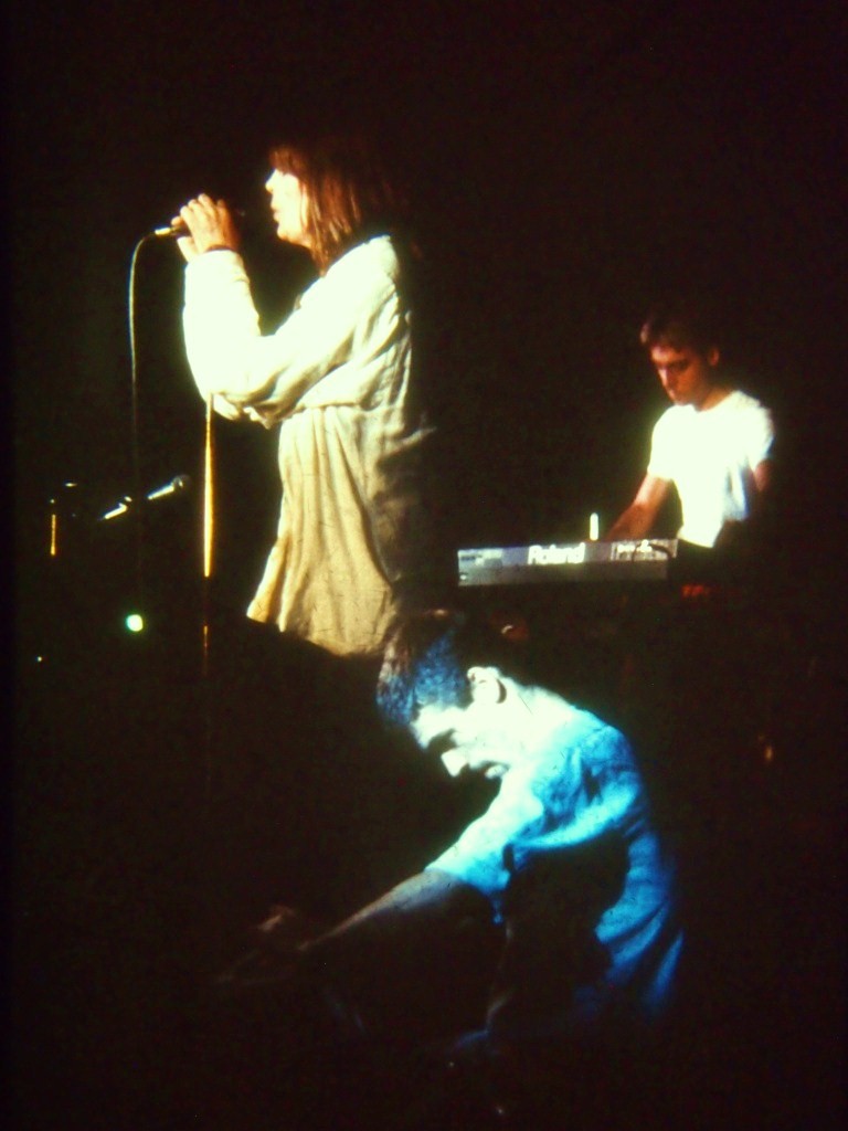 02_nico_koncert_1985_pecs_koszits_attila_fotoja.JPG