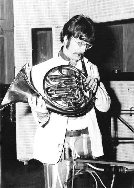 beatles_lennon_frenchhorn_19670303.jpg