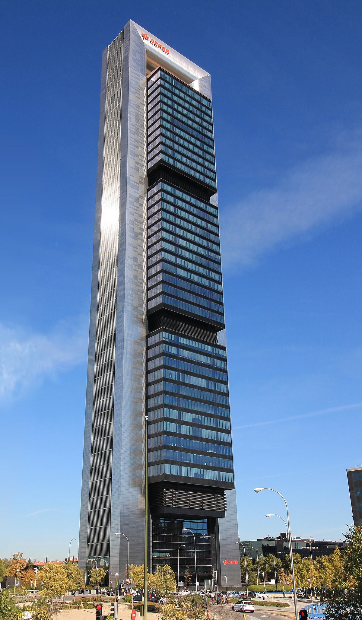 1200px-torre_cepsa_madrid_01.jpg