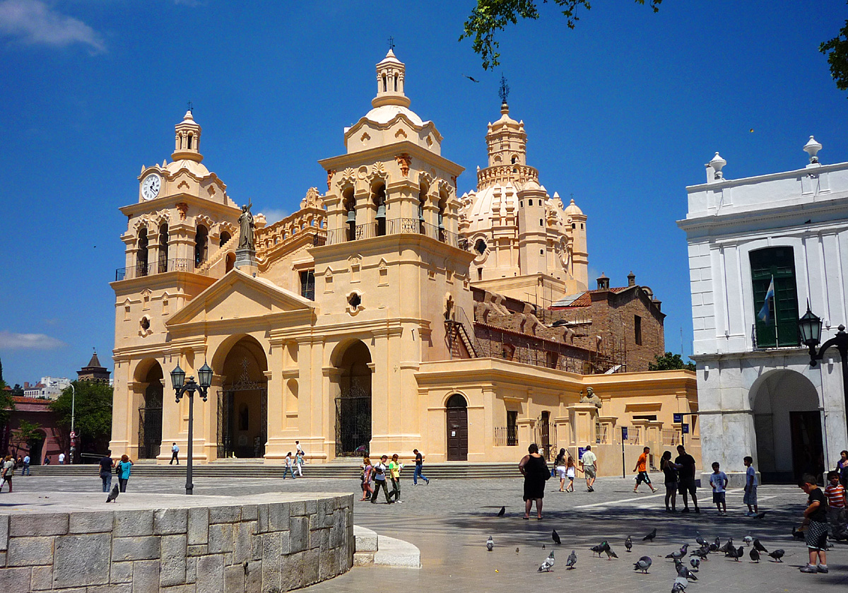 catedral_de_cordoba_2010_01_panoramio.jpg