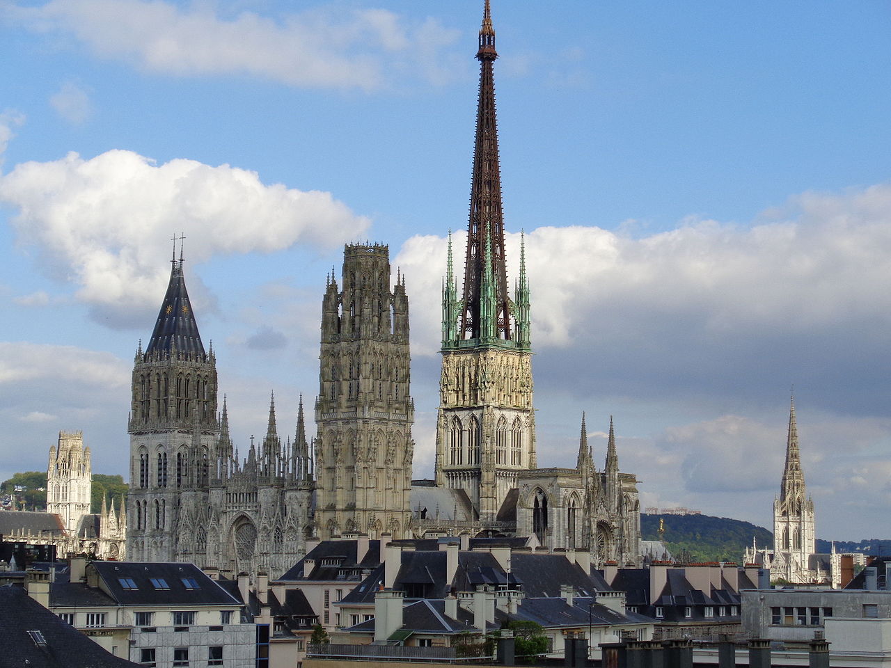 cathedrale_de_rouen_vue_de_l_opera_1.JPG