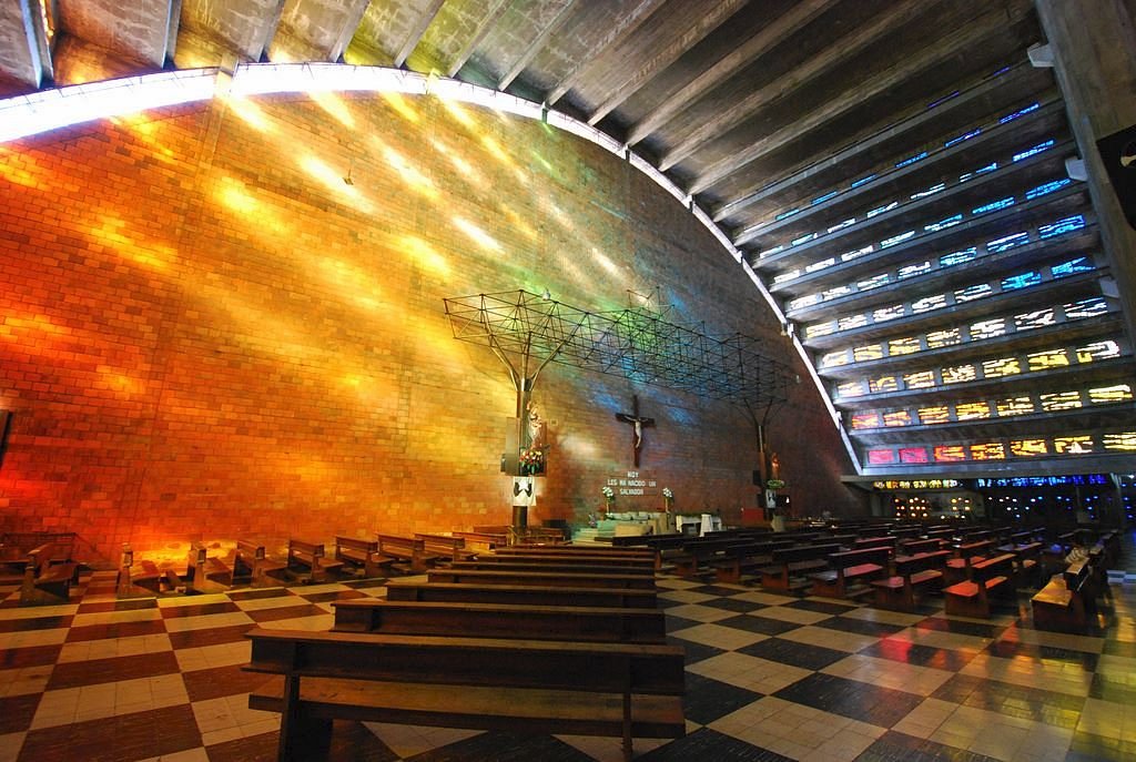 interior-de-la-iglesia.jpg