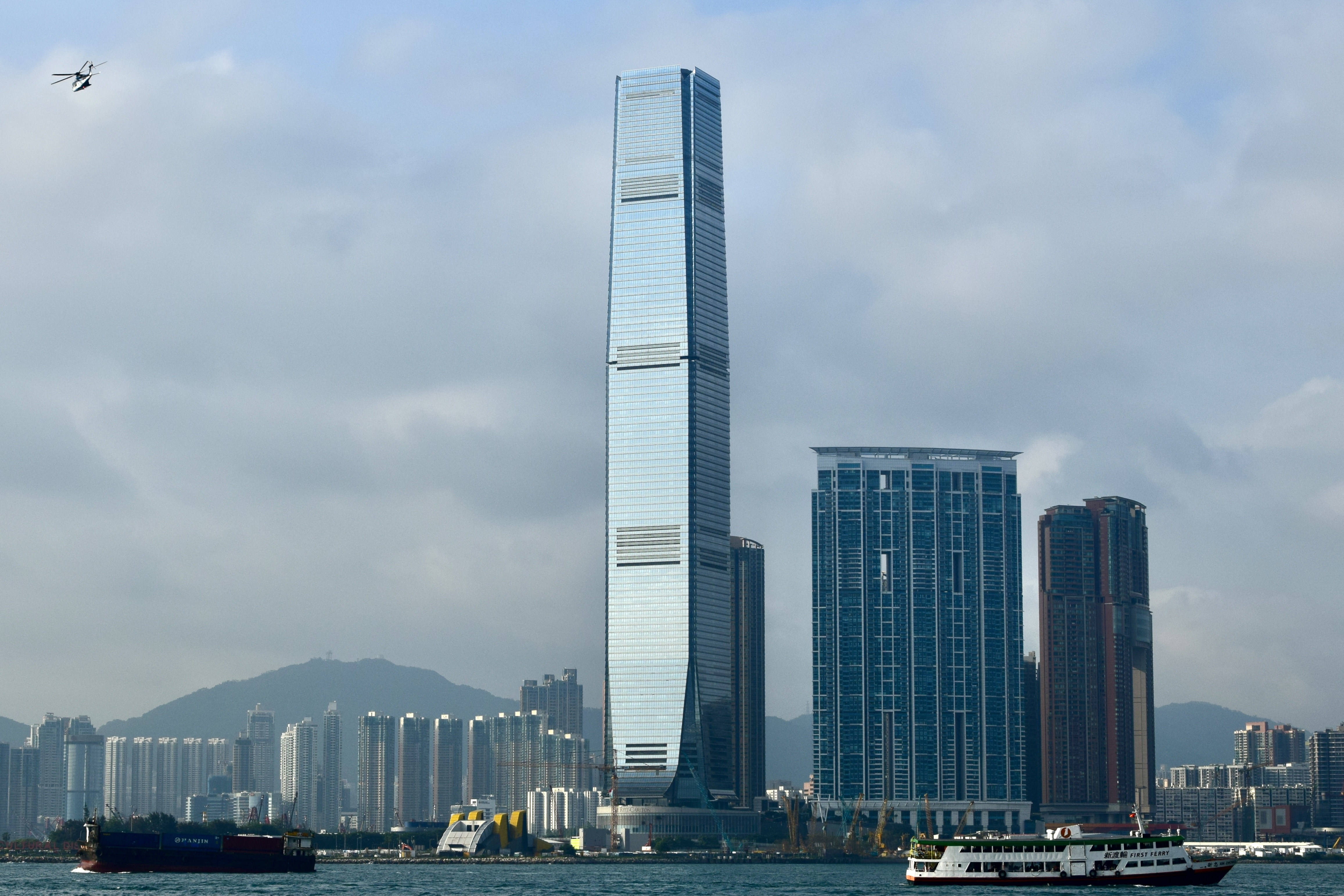 international_commerce_centre_skyscraper_in_west_kowloon_hong_kong_ank_kumar_07.jpg