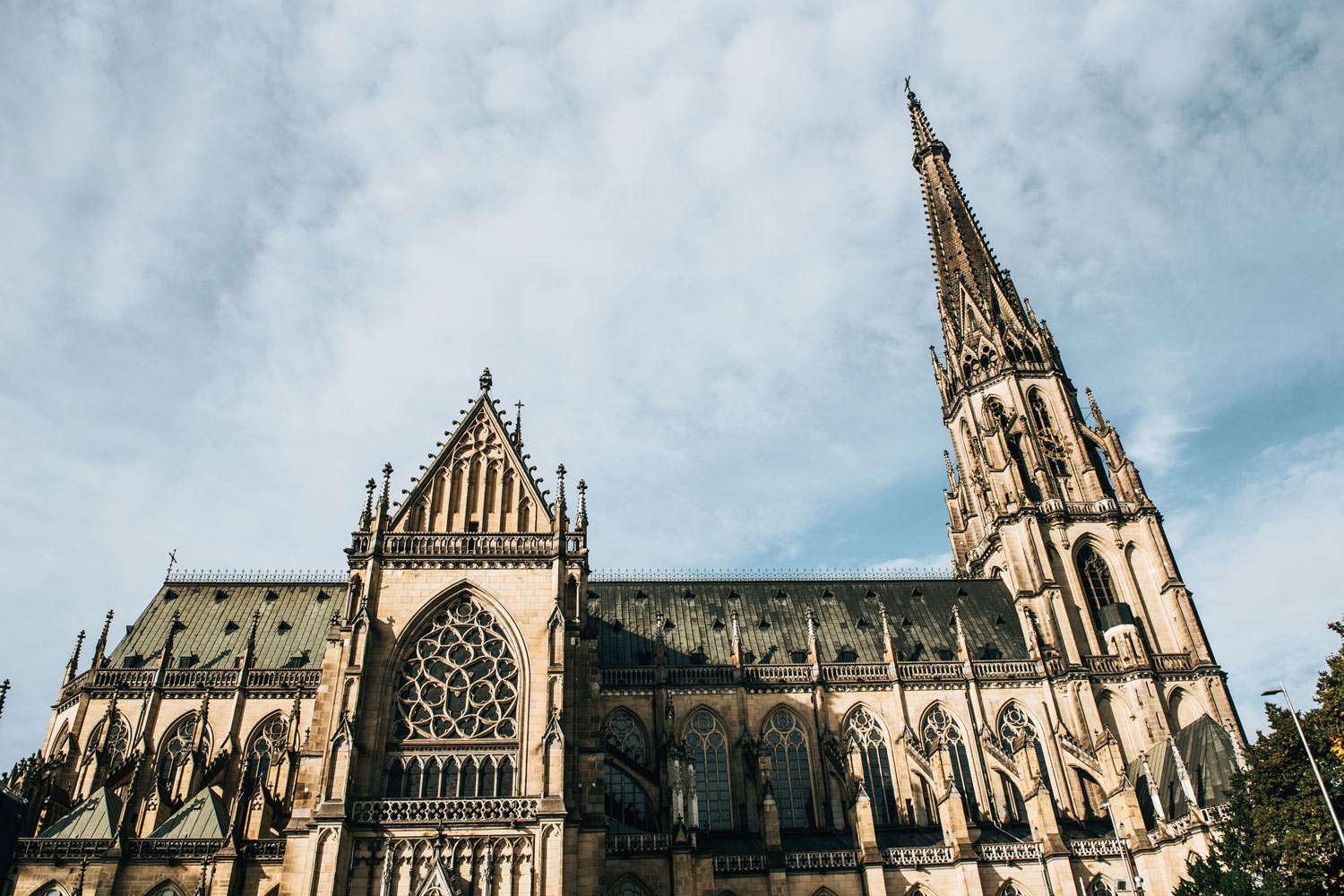 mariendom_sommertage_c_linz-tourismus_romeo-felsenreich.jpg