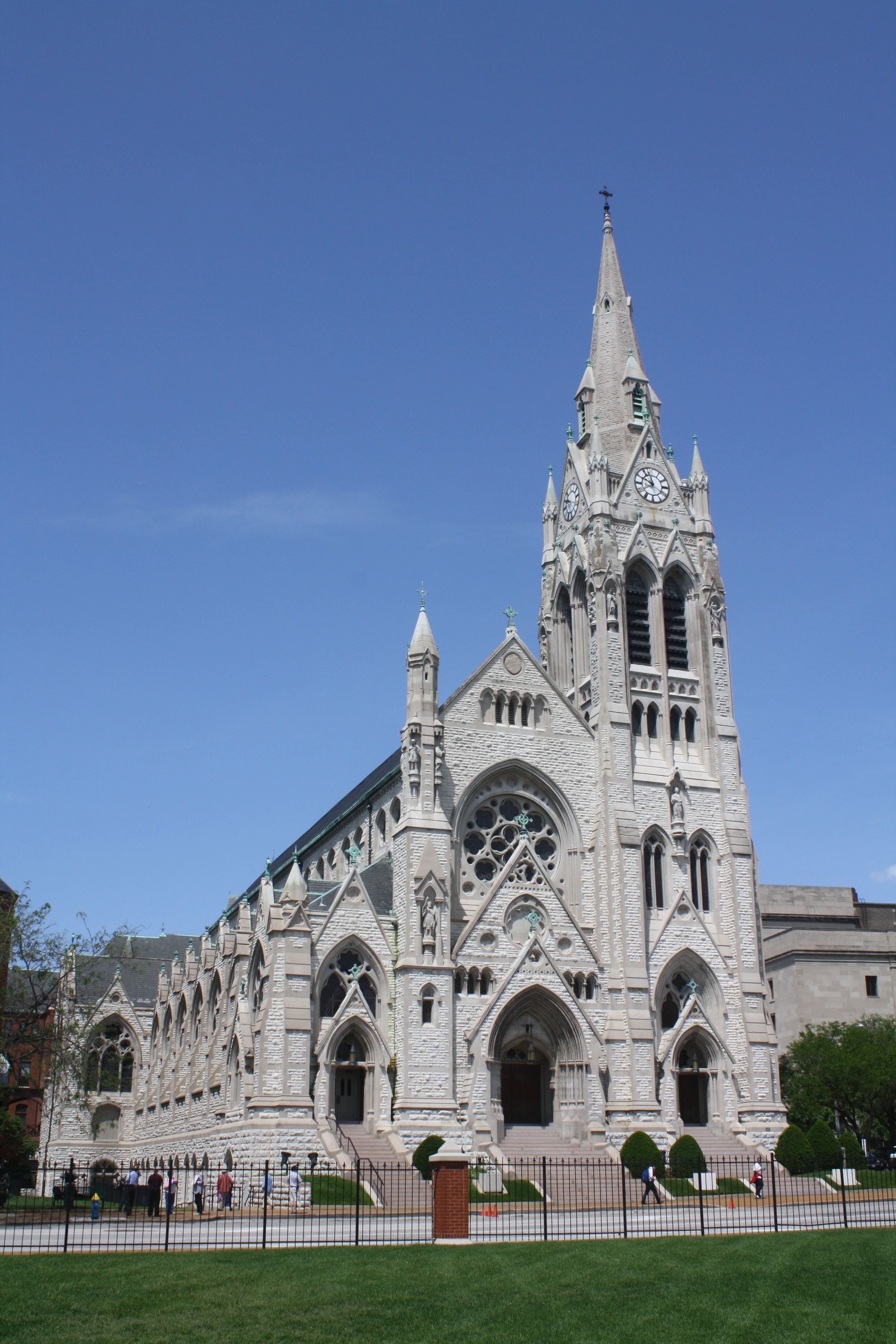 missouri_saint-louis_saint-francis-xavier-college-church.jpg