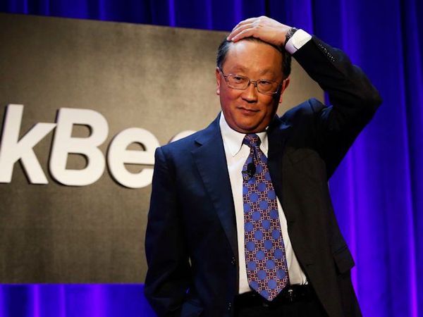 john-chen-blackberry.jpg