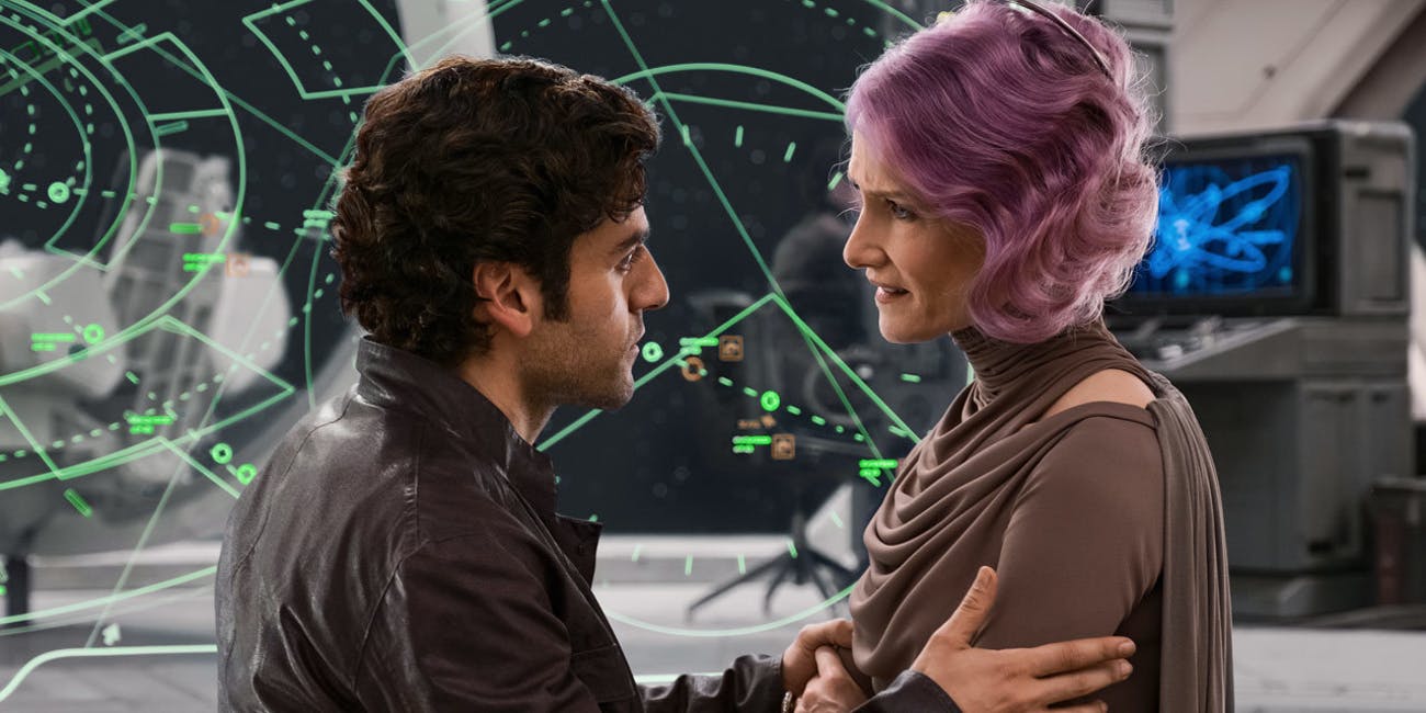 poe-dameon-and-admiral-holdo-in-the-last-jedi.jpeg