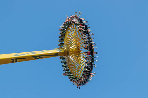 pendulum_amusement_rides_operational_efficiency_and_energy_management.jpg