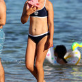 Natalie Portman bikiniben