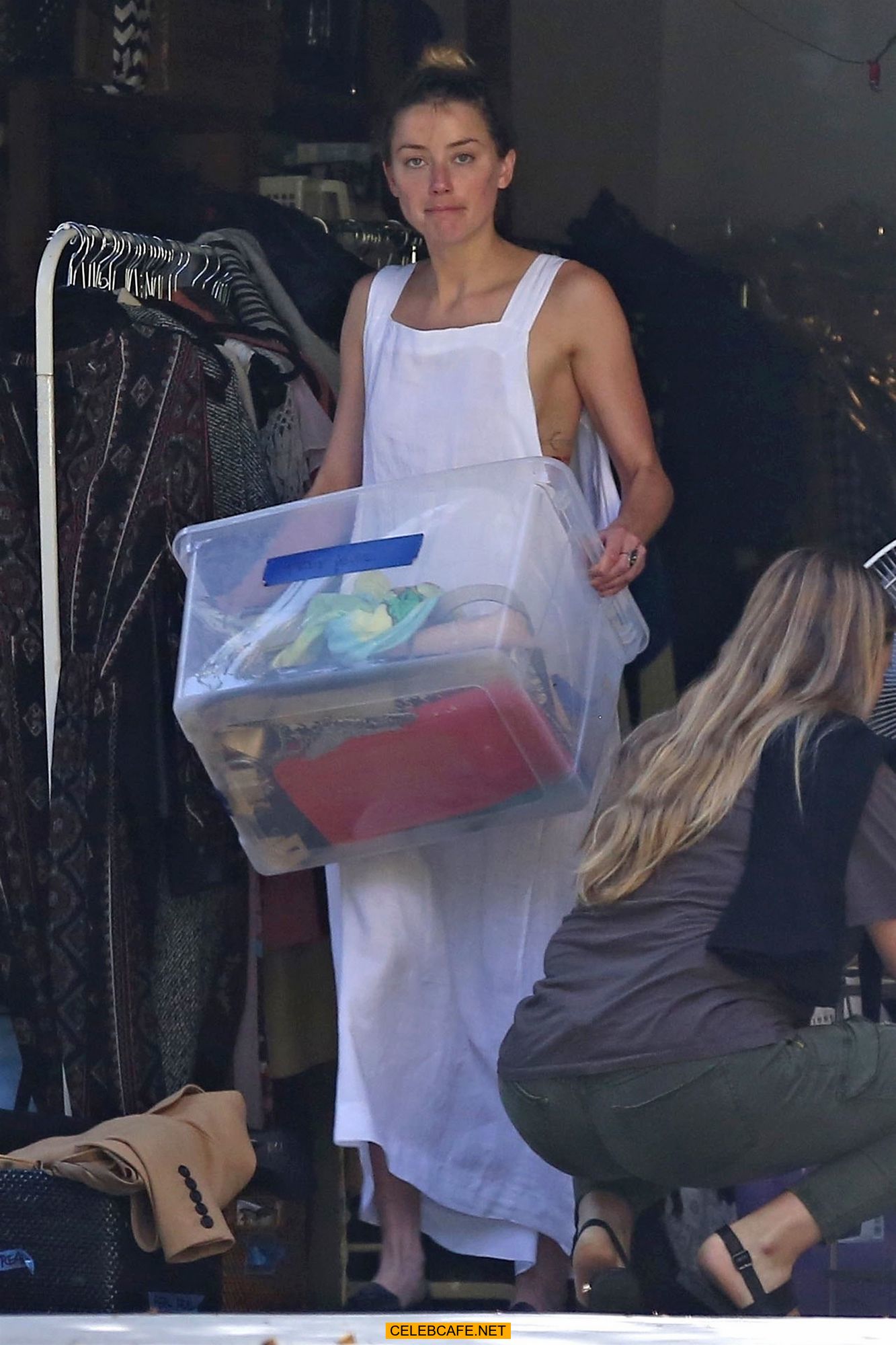 amber_heard_has_a_nip-slip_while_cleaning_out_her_garage_in_la_07302018_2.jpg