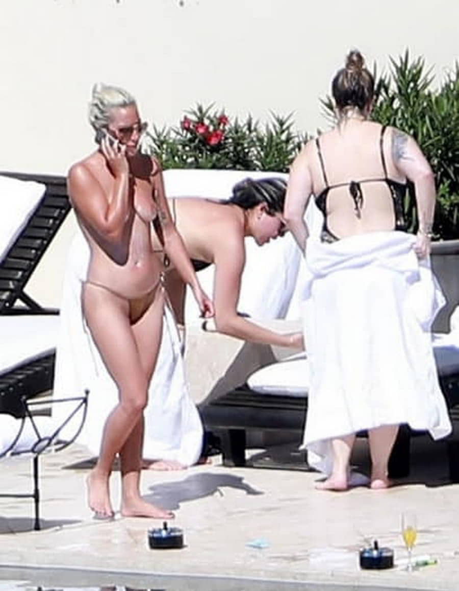 lady-gaga-topless-talking-on-phone-in-mexico-2-1.jpg