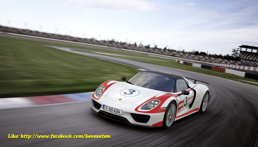 Porsche 918 Spyder Weissach Package