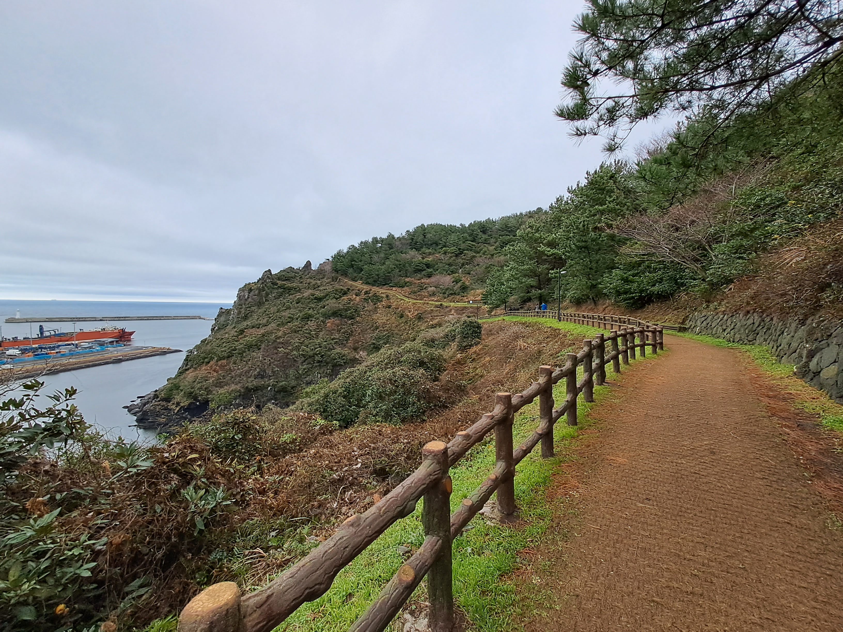 Jeju kéktúrájának valahányadik szakaszán.