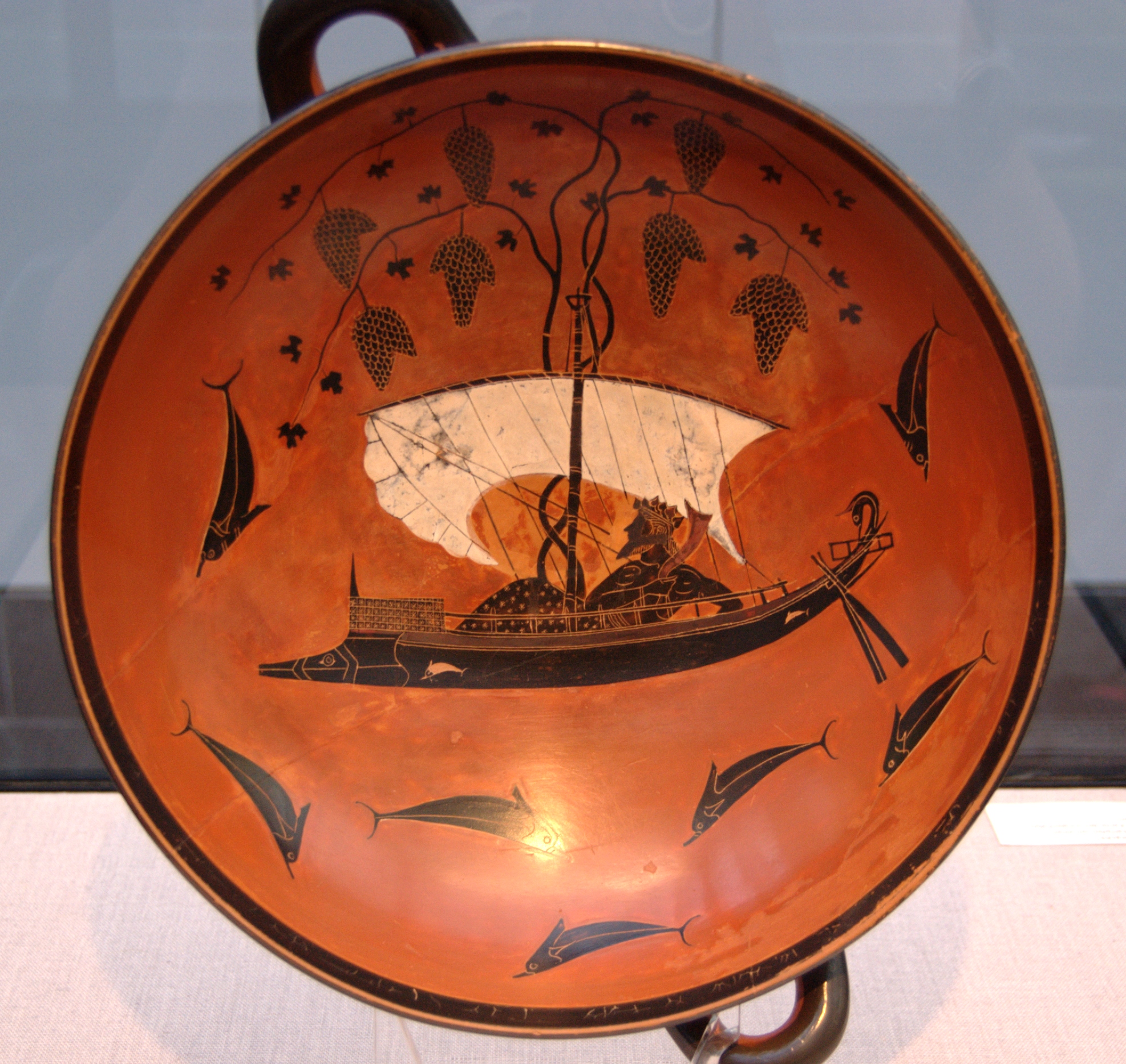 exekias_dionysos_staatliche_antikensammlungen_2044_n2.jpg