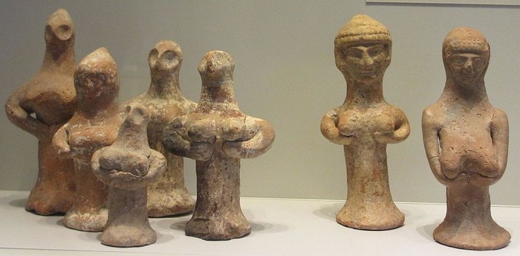 judaean-female-clay-pillar-figurines.jpg