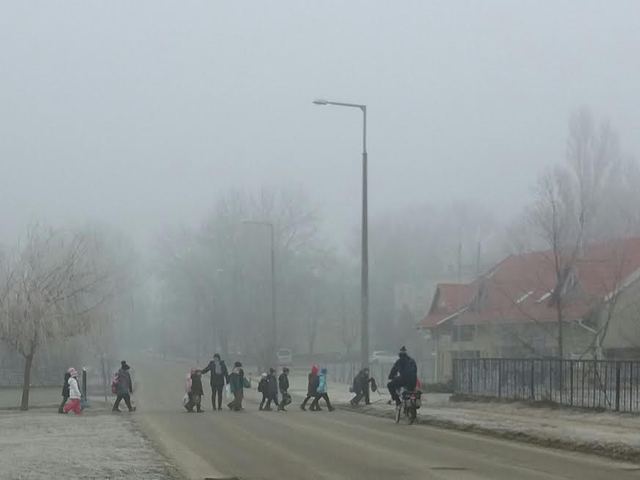 Gyalogátkelő nélkül kénytelenek átkelni gyerekeink két oktatási intézmény közelében
