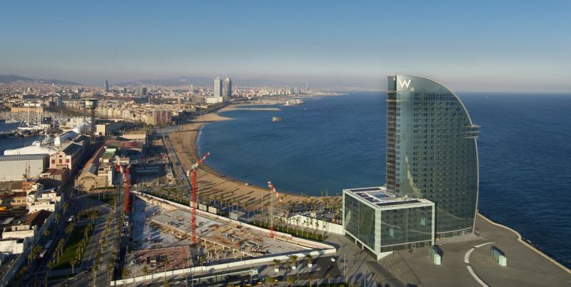 50ae4d5db3fc4b2785000075_w-barcelona-hotel-ricardo-bofill_ricardo_bofill_taller_arquitectura_exteriors_-22-.jpg